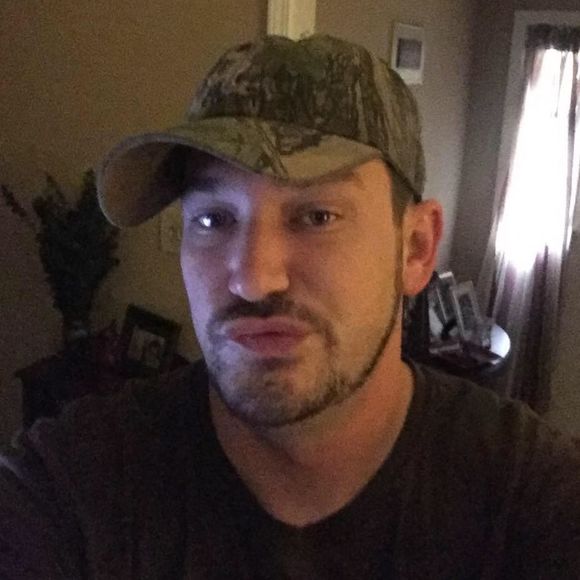 Meet your Posher, Chris - Picture 1 of 1